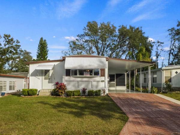 Photo 1 of 2 of home located at 37953 Poncan Circle Zephyrhills, FL 33541