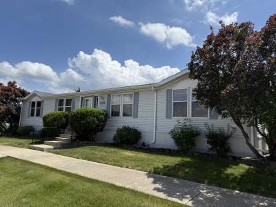 Mobile Home at 332 Tulip Cir. Matteson, IL 60443