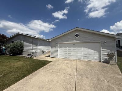 Photo 3 of 23 of home located at 332 Tulip Cir. Matteson, IL 60443
