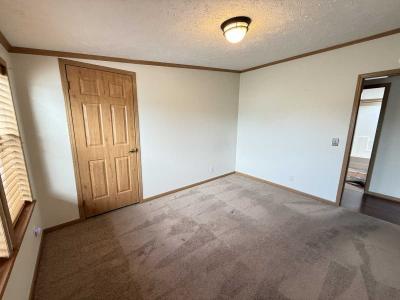 Photo 5 of 23 of home located at 332 Tulip Cir. Matteson, IL 60443