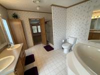 2000 REDMAN Manufactured Home