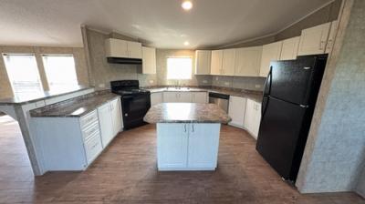 Photo 2 of 25 of home located at 698 Forest Creek Rd Devine, TX 78016