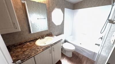 Photo 5 of 25 of home located at 698 Forest Creek Rd Devine, TX 78016