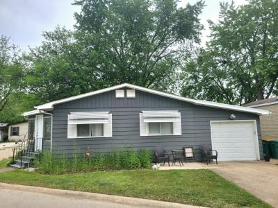 Photo 4 of 20 of home located at 1161 Candida Road Elgin, IL 60123