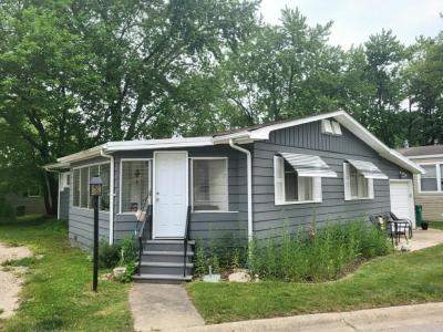 Photo 5 of 20 of home located at 1161 Candida Road Elgin, IL 60123