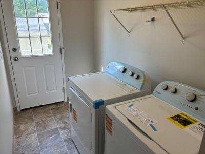 Photo 2 of 10 of home located at 253 Fescue Dr Kentwood, MI 49548