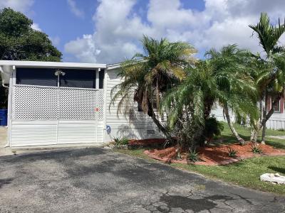 Photo 2 of 11 of home located at 35054 SW 188th Pl Homestead, FL 33034