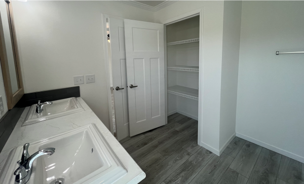 2025 Skyline 2LN682 Mobile Home