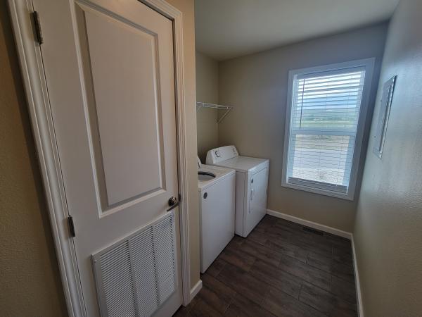 2020 Champion SCH542 Mobile Home
