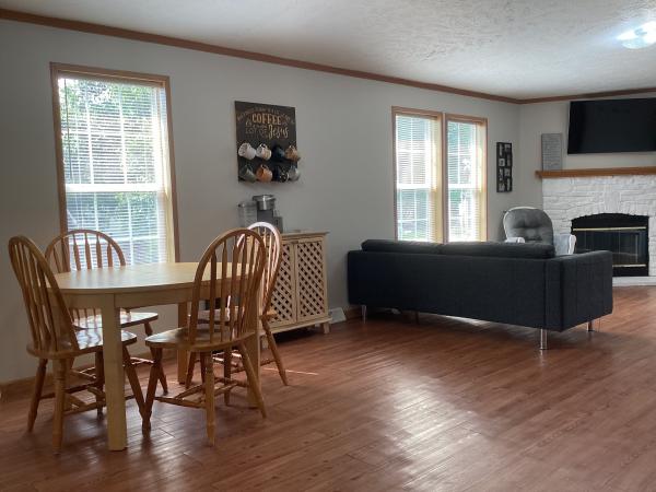 2002 DUTCH PARK Dutchess Mobile Home