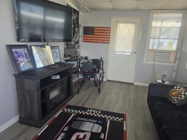 1977 HILC HS Mobile Home