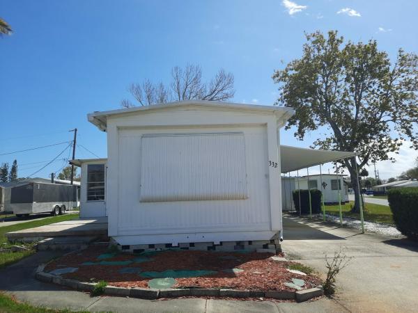 Photo 1 of 2 of home located at 918 Reed Canal Road Lot 332 South Daytona, FL 32119
