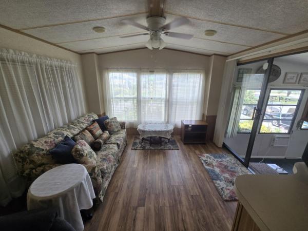 1990 FLTW  Home