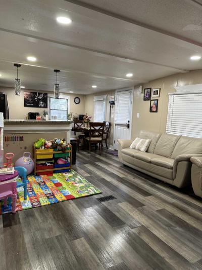Photo 2 of 7 of home located at 28 Carling Circle Baltimore, MD 21227