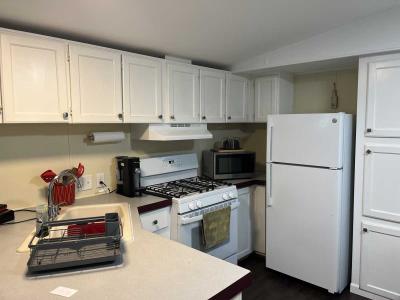 Photo 5 of 16 of home located at 423 Laporte Ct. Rochester Hills, MI 48307