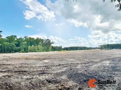 Photo 4 of 50 of home located at 1832 NW 46th Circle Lot 311 Ocala, FL 34472