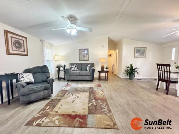 2000 WINN Mobile Home