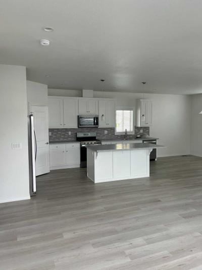 Photo 4 of 9 of home located at 250 E Telegraph Rd #195 Fillmore, CA 93015