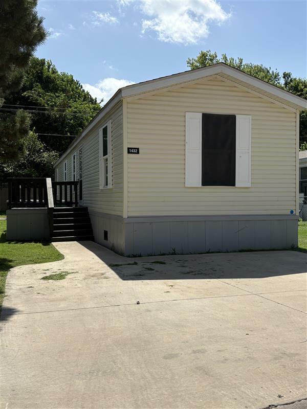 2012 Champion Dutch Diamond II Mobile Home