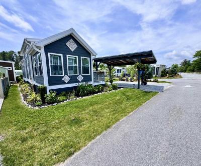Photo 4 of 32 of home located at 54 Breezy Meadow Lane Flat Rock, NC 28731
