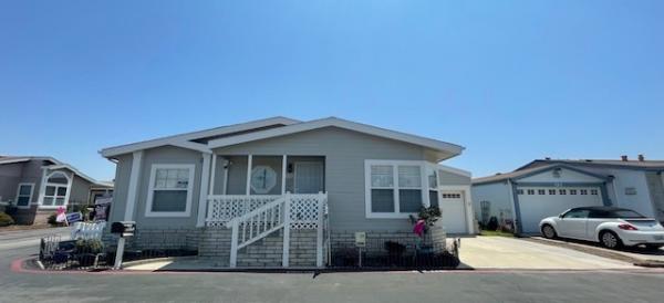1998 Skyline Triplewide Manufactured Home