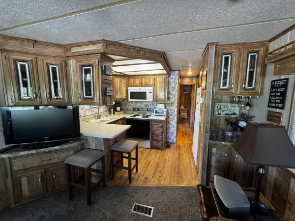 1986 Fleetwood Dream Park Manufactured Home