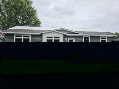 Photo 2 of 14 of home located at 1452 268th Avenue NE Isanti, MN 55040