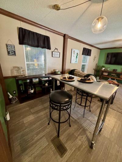 Photo 4 of 30 of home located at 9875 Brandywine Dr Navarre, FL 32566