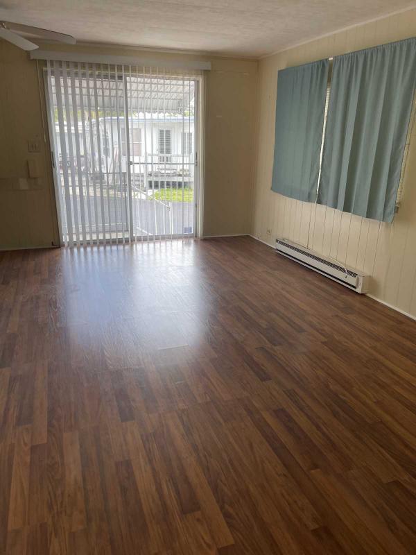 1971 2BD/1.5BA Mobile Home