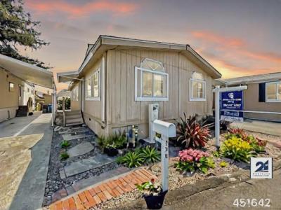 Mobile Home at Mountain View Mobile Estates 220 Pear Ln Santa Rosa, CA 95407