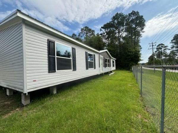 Photo 1 of 2 of home located at D & D Mobile Home Sales 17789 Jordan Street Chatom, AL 36518