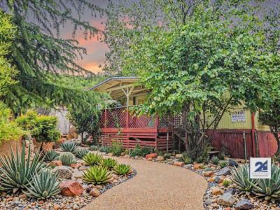 Mobile Home at 14739 Ravine Rd Redding, CA 96003