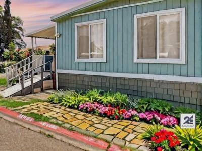 Mobile Home at Shadow Lake Mobile Home Park 5100 N Highway 99 Spc 194 Stockton, CA 95212