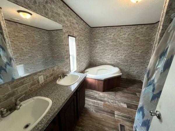 2022 LIVE OAK Mobile Home For Sale