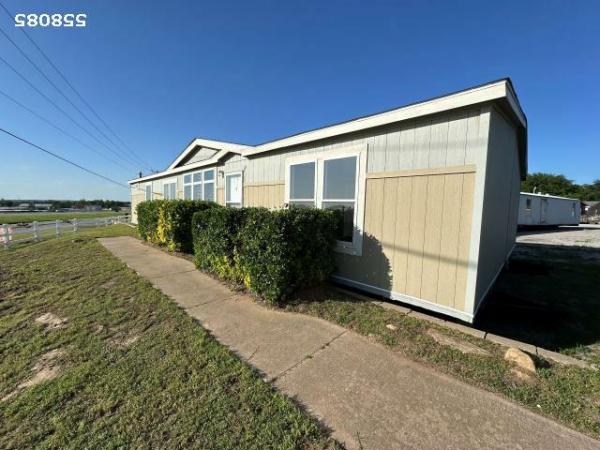 Photo 1 of 2 of home located at Repo Mobile Homes Of Oklahoma 6027 S 113th West Ave Sand Springs, OK 74063