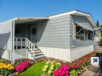 Mobile Home at The Lakes At Hemet West 5001 W Florida Ave Spc 441 Hemet, CA 92545