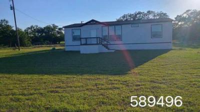 Mobile Home at 19656 Us Highway 77 S Yoakum, TX 77995