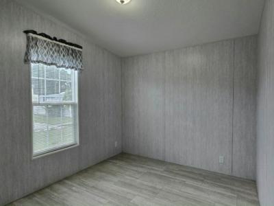 Photo 5 of 9 of home located at 1219 51st Avenue East, #136 Bradenton, FL 34203