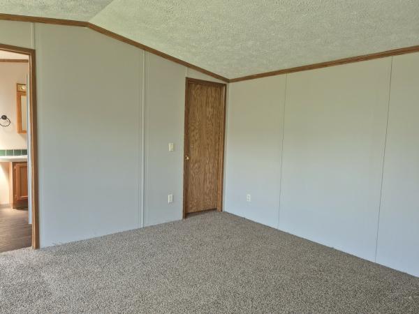 2000 Fairmont Mobile Home