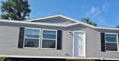 Mobile Home at 4214 Hunters Pointe Fort Wayne, IN 46818
