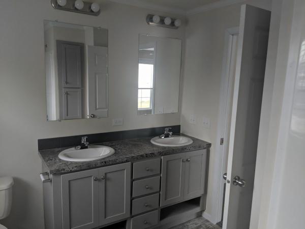 2020 Champion Dutch Diamond II Mobile Home