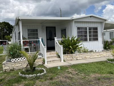Photo 3 of 32 of home located at 3901 Bahia Vista St. #616 Sarasota, FL 34232