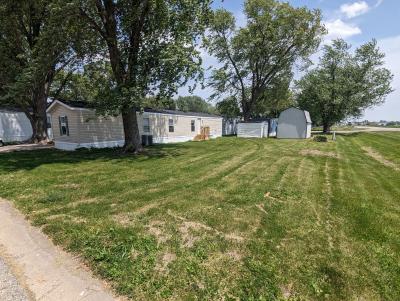Photo 2 of 19 of home located at 92 Country Elms Galesburg, IL 61401