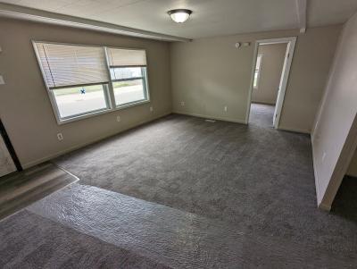 Photo 4 of 21 of home located at 71 Country Elms Est. Galesburg, IL 61401