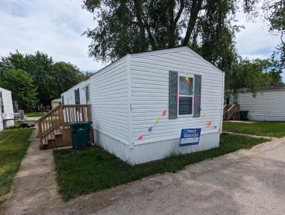 Mobile Home at 17 Country Elms Est. Galesburg, IL 61401