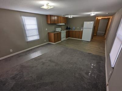 Photo 4 of 19 of home located at 17 Country Elms Est. Galesburg, IL 61401