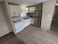 2006 Holly Park mobile Home