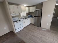 2006 Holly Park mobile Home