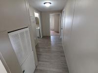 2006 Holly Park mobile Home