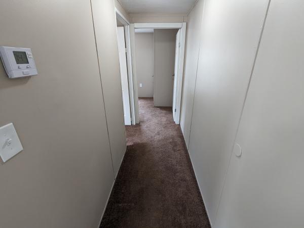 2006 Holly Park mobile Home